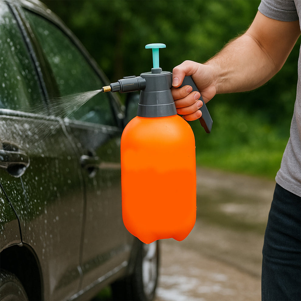 Water Sprayer Hand-Held Pump Pressure Garden Sprayer - 2 L